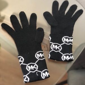 Michael Khors Gloves